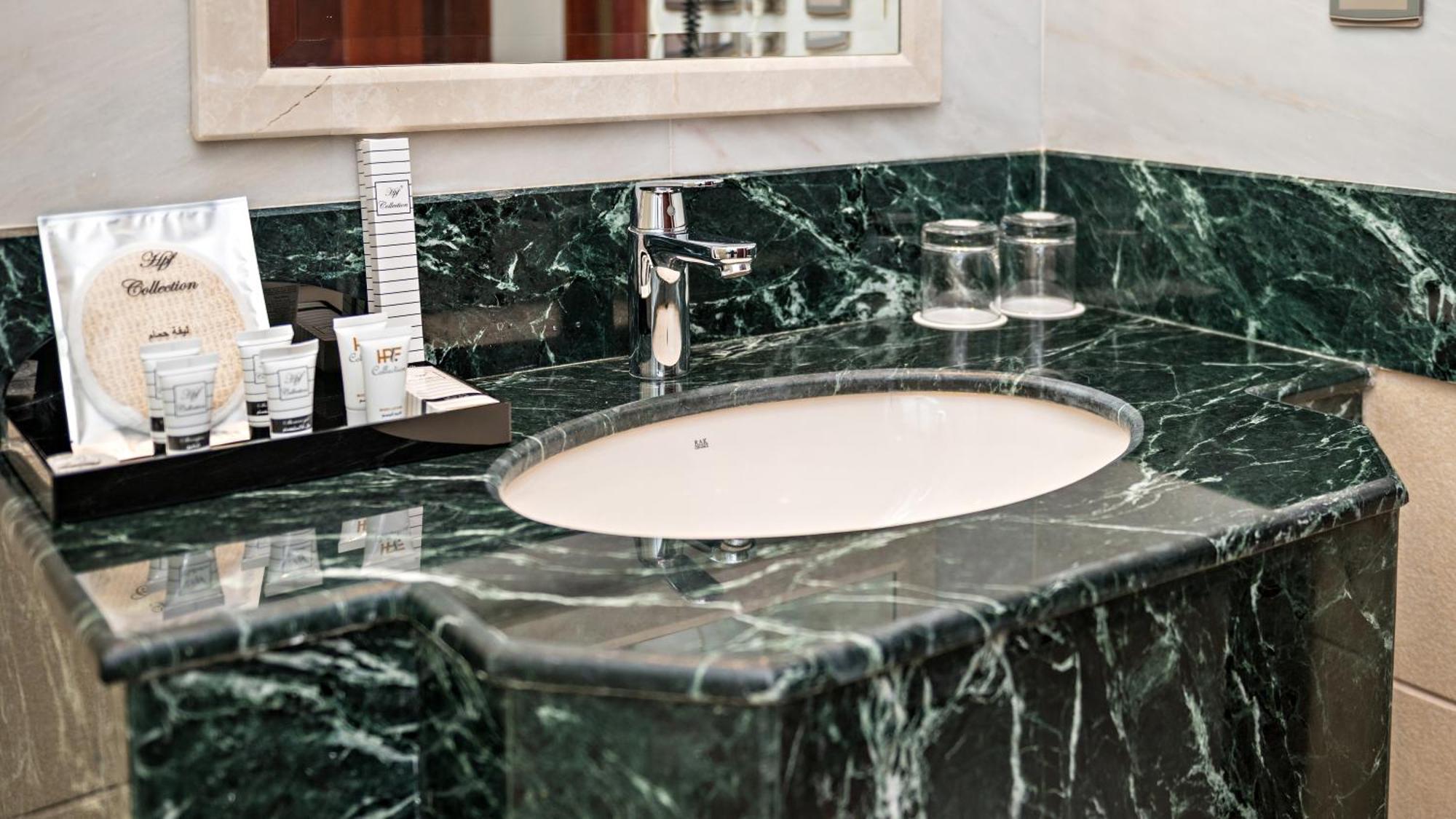 Hotel Jiwar Almasi Jeddah